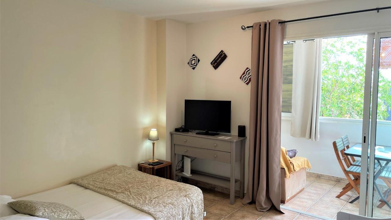 Grand Studio Lumineux - Saint Gilles Les Bains Saint-Gilles-les-Bains Exterior foto